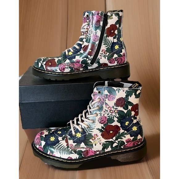 Dr. Martens Shoes - Dr. Martens 1460 Y English Garden Boots Youth Size 5 / Womens Size‎ 6